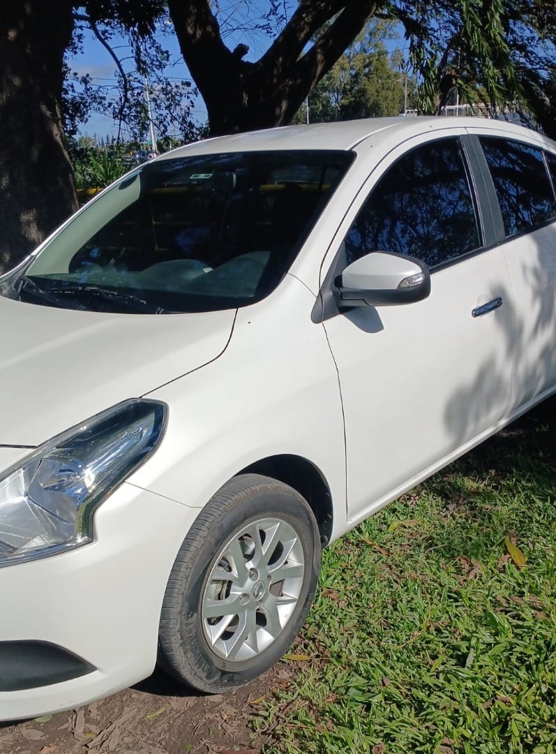 Nissan Versa 2021 en venta