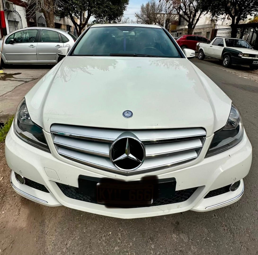 Mercedes-Benz C200 2012 en venta