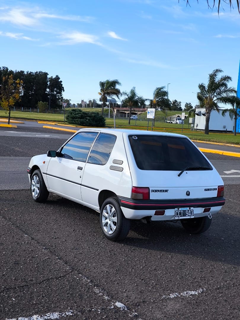 Peugeot 205 1998 en venta