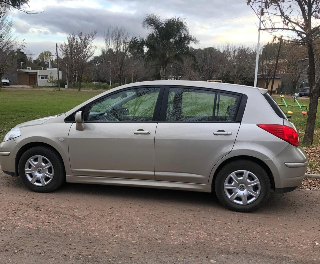 Nissan Tiida 2011 en venta