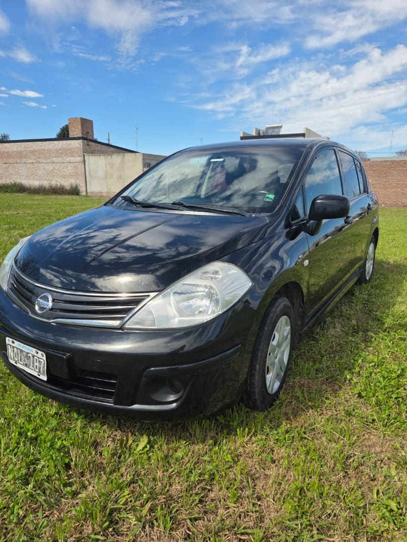 Nissan Tiida 2013 en venta